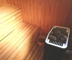 Nyere sauna med 6KW ovn